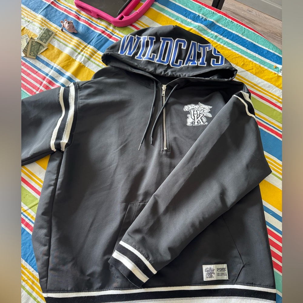 PINK Victoria's Secret Collegiate Collection windbreaker - UK